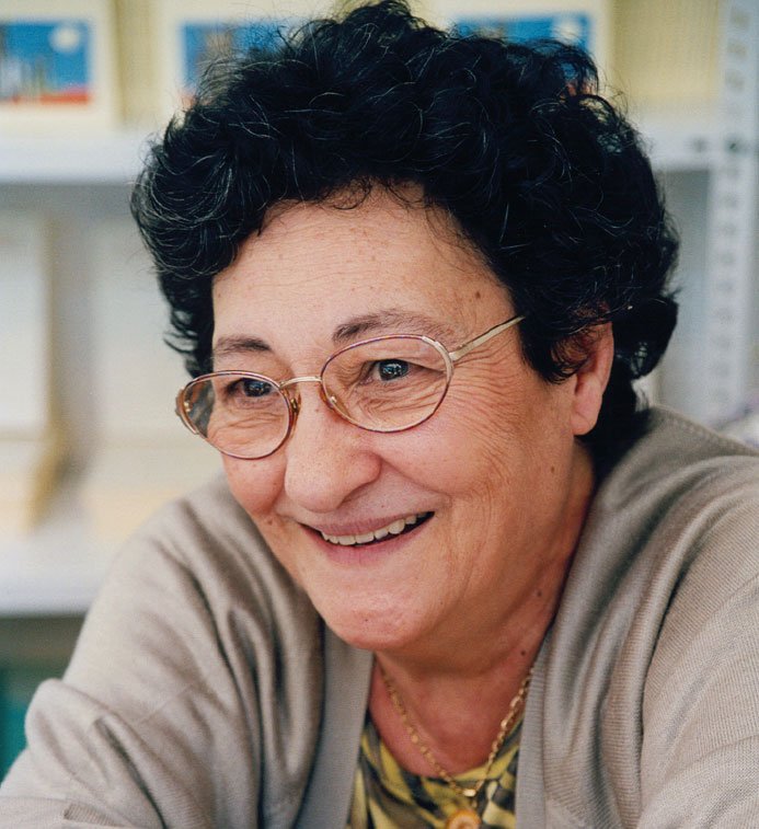 Homenaje a la poeta Francisca Aguirre