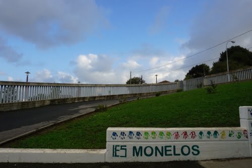 Alumnado del I.E.S. Monelos de A Coruña en Una Ventana a África: Mujeres y Desarrollo