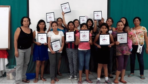 Empoderamiento de mujeres jóvenes del Occidente de  El Salvador