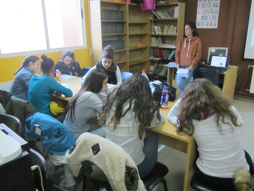 Analizando la realidad; desmontando mitos y prejuicios; construyendo interculturalidad e Igualdad en Talayuela (Cáceres)