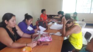 Las mujeres de las comunidades de El Viejo participan en actividades de seguimiento y refuerzo de conocimiento