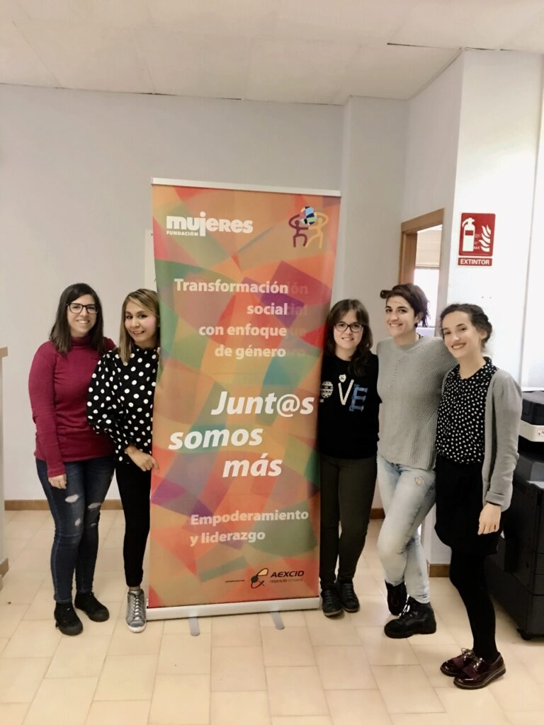 Jóvenes Cooperantes de AEXCID en Fundación Mujeres