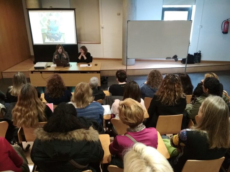 Encuentro con profesionales  “Tejiendo Oportunidades”