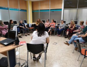 Encuentro intercultural en el taller “Género, Interculturalidad y Convivencia” en Asturias.