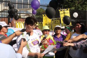 Marcha en contra da violencia cara ás mulleres en El Salvador