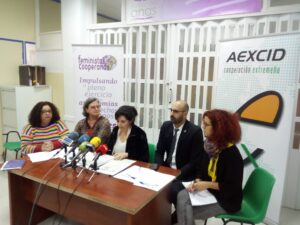 Feministas Cooperando y la AEXCID ratifican su alianza por medio de la firma de un convenio de colaboración