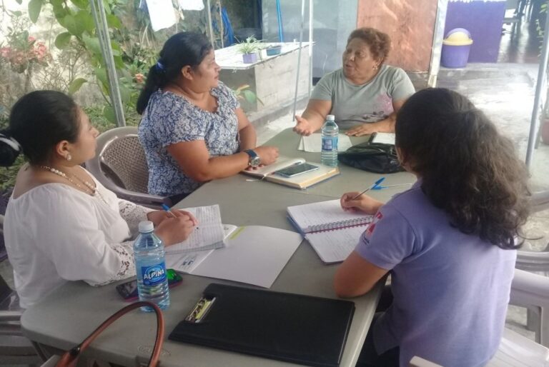 Las Mélidas presentan un nuevo proyecto a las autoridades de Cuscatlán para prevenir la violencia contra las mujeres