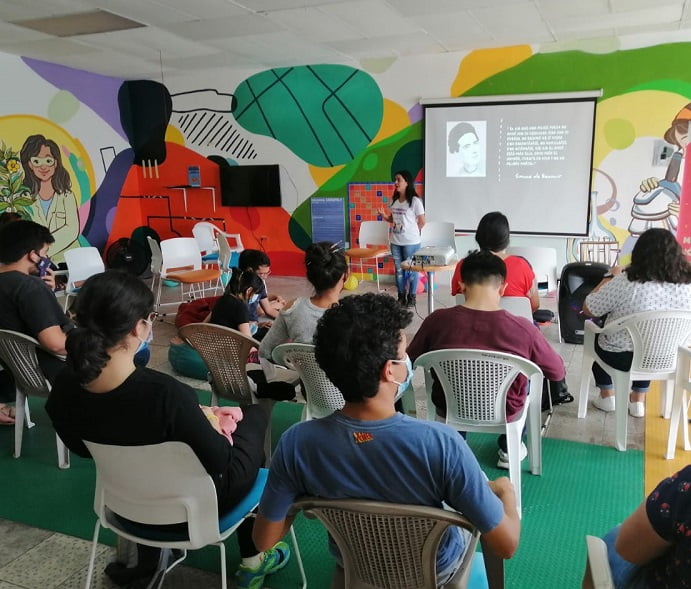 Fundación Mujeres participa en el cinefórum del 25N en El Salvador