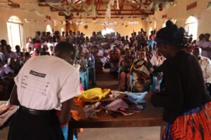 Compresas para todas en Uganda gracias al proyecto “Smiles for Luuka”