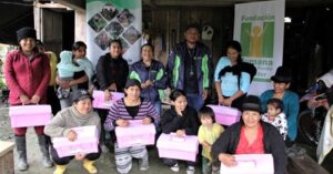 Entrega de kit de materiales para elaboración de artesanías a 20 familias del cantón Yacuambi