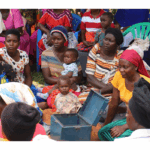 Más de 300 mujeres rurales de Uganda transforman sus ahorros en nuevas oportunidades